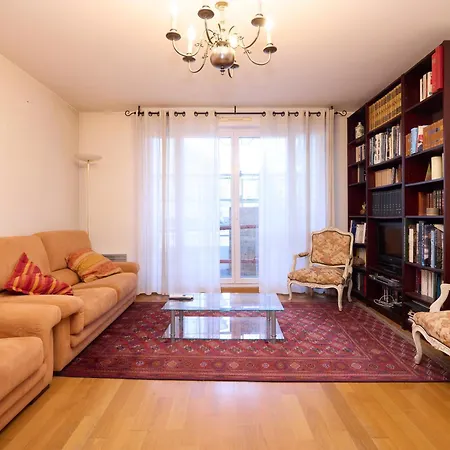 Daire Appart Spacieux, De 90 M2, Le Plessis-Robinson